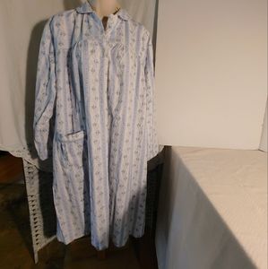 USA Fundamentals Night Gown Blue Design Size 2x Cotton 2 Button Pocket